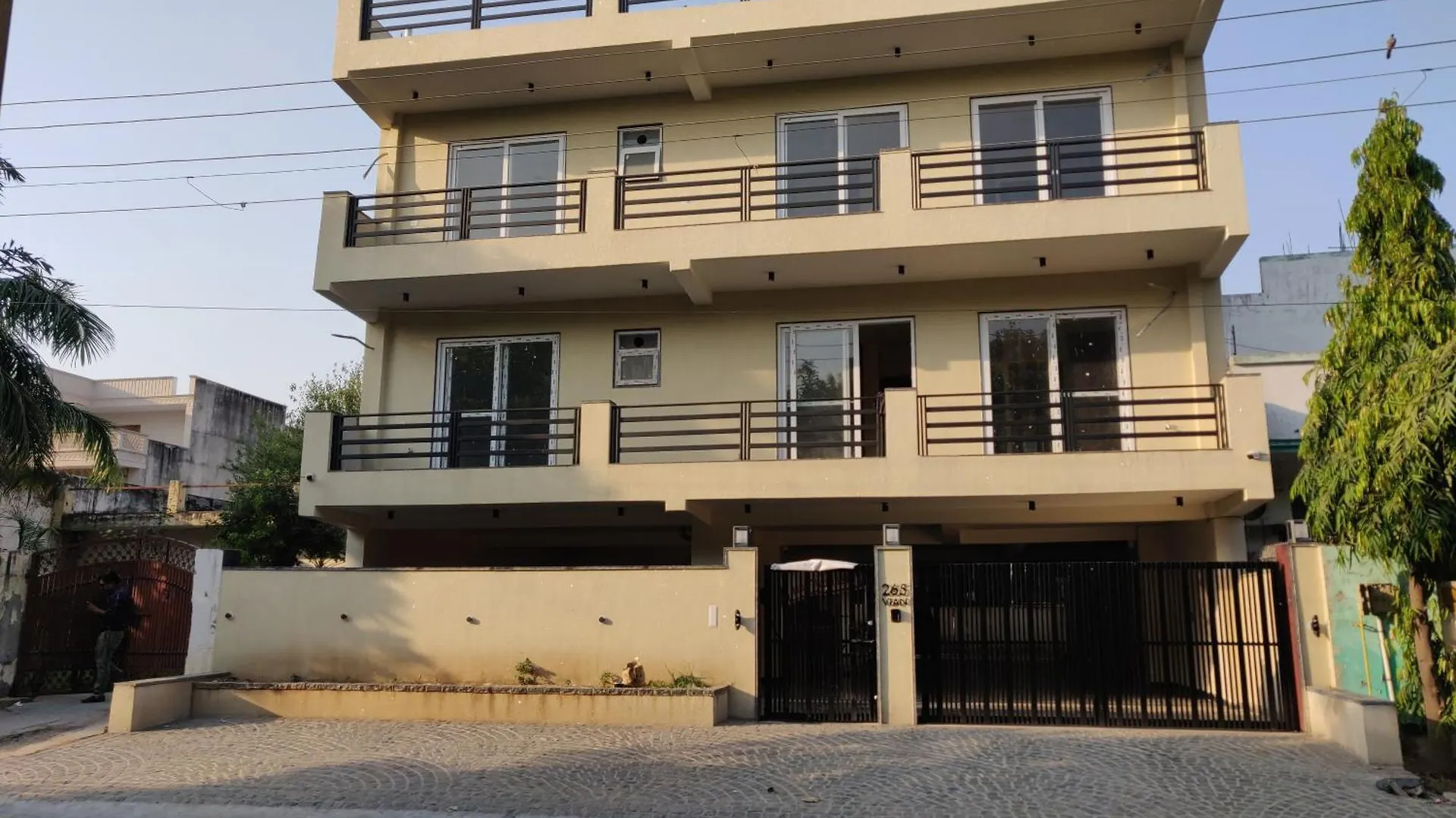 Calm Canopy 1Bhk With Pvt Balcony & Kitchen 구르가온 인도